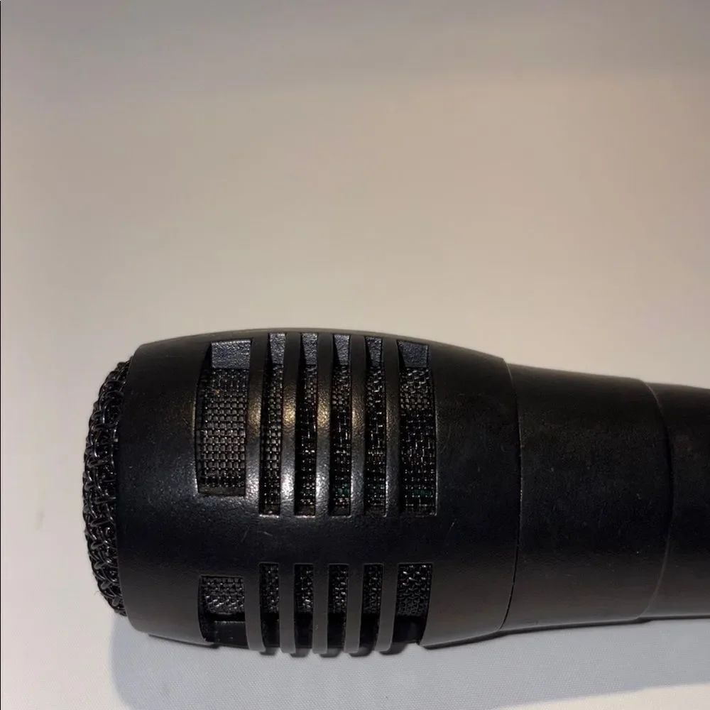 Black Portable Audio Microphone - Picture 4 of 8